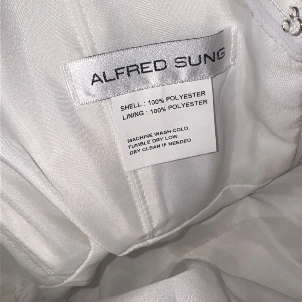 NEW Alfred Sung Strapless Ivory Satin Trumpet Gown SZ 6 - Picture 4 of 10